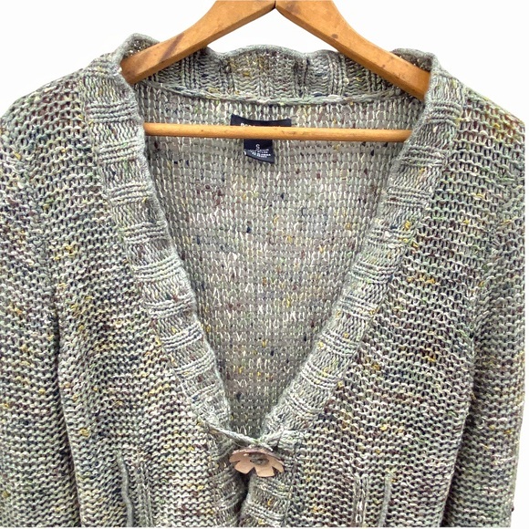 BCBGMaxAzria Boho Scalloped Edge Button Front Knit Cardigan Wood FlowerButton S - Picture 4 of 16